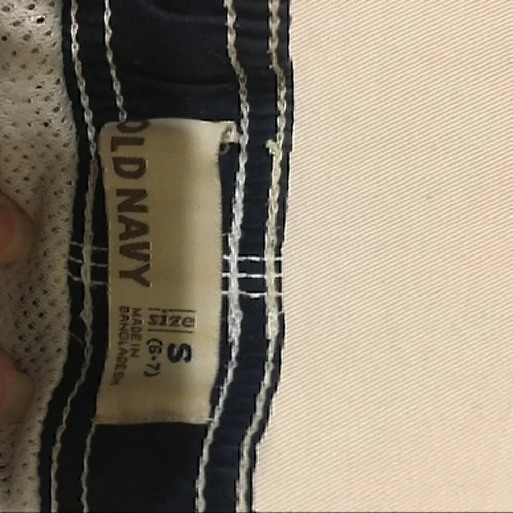 Old Navy Boys size small 6/7 swim trunks